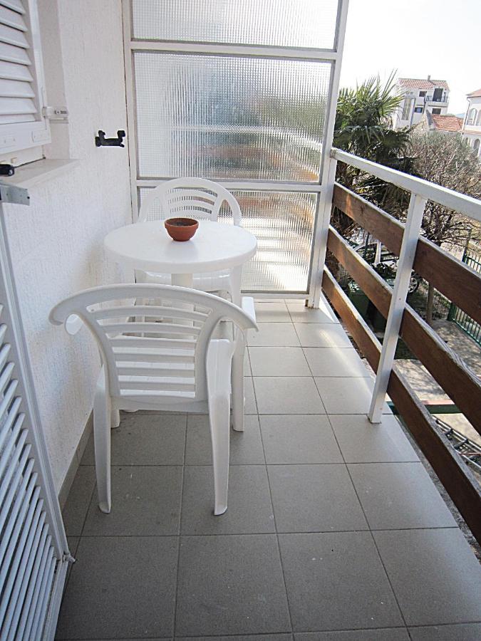Apartments Neva & Neva Beach House Srima Exterior photo